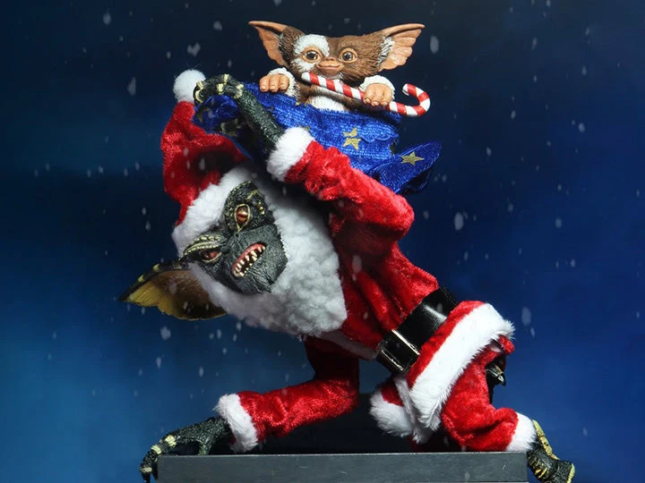 NECA Gremlins Santa Stripe & Gizmo Action Figure Two-Pack 4 NECA Gremlins Santa Stripe & Gizmo Action Figure Two-Pack - Image 4