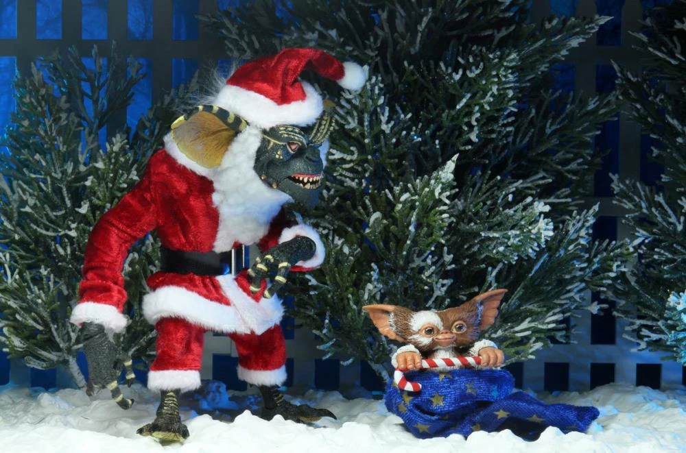 NECA Gremlins Santa Stripe & Gizmo Action Figure Two-Pack 3 NECA Gremlins Santa Stripe & Gizmo Action Figure Two-Pack - Image 3