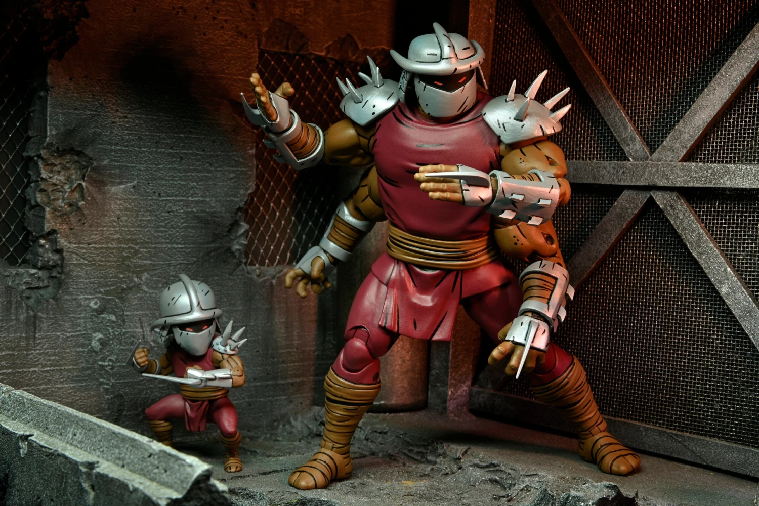 NECA Teenage Mutant Ninja Turtles (Mirage Comics) 7” Scale Action Figure – Deluxe Shredder Clone & Mini Shredder 2 NECA Teenage Mutant Ninja Turtles (Mirage Comics) 7” Scale Action Figure – Deluxe Shredder Clone & Mini Shredder - Image 2