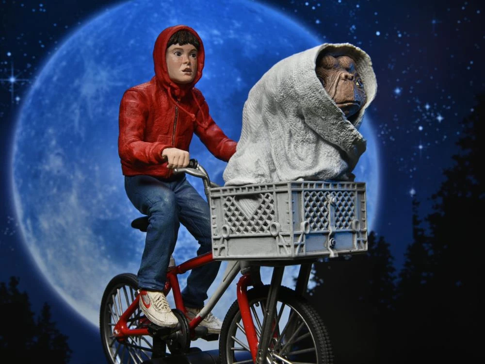 NECA E.T. 40th Anniversary Elliot & E.T. On Bicycle 7" Scale Figure 6 NECA E.T. 40th Anniversary Elliot & E.T. On Bicycle 7" Scale Figure - Image 6