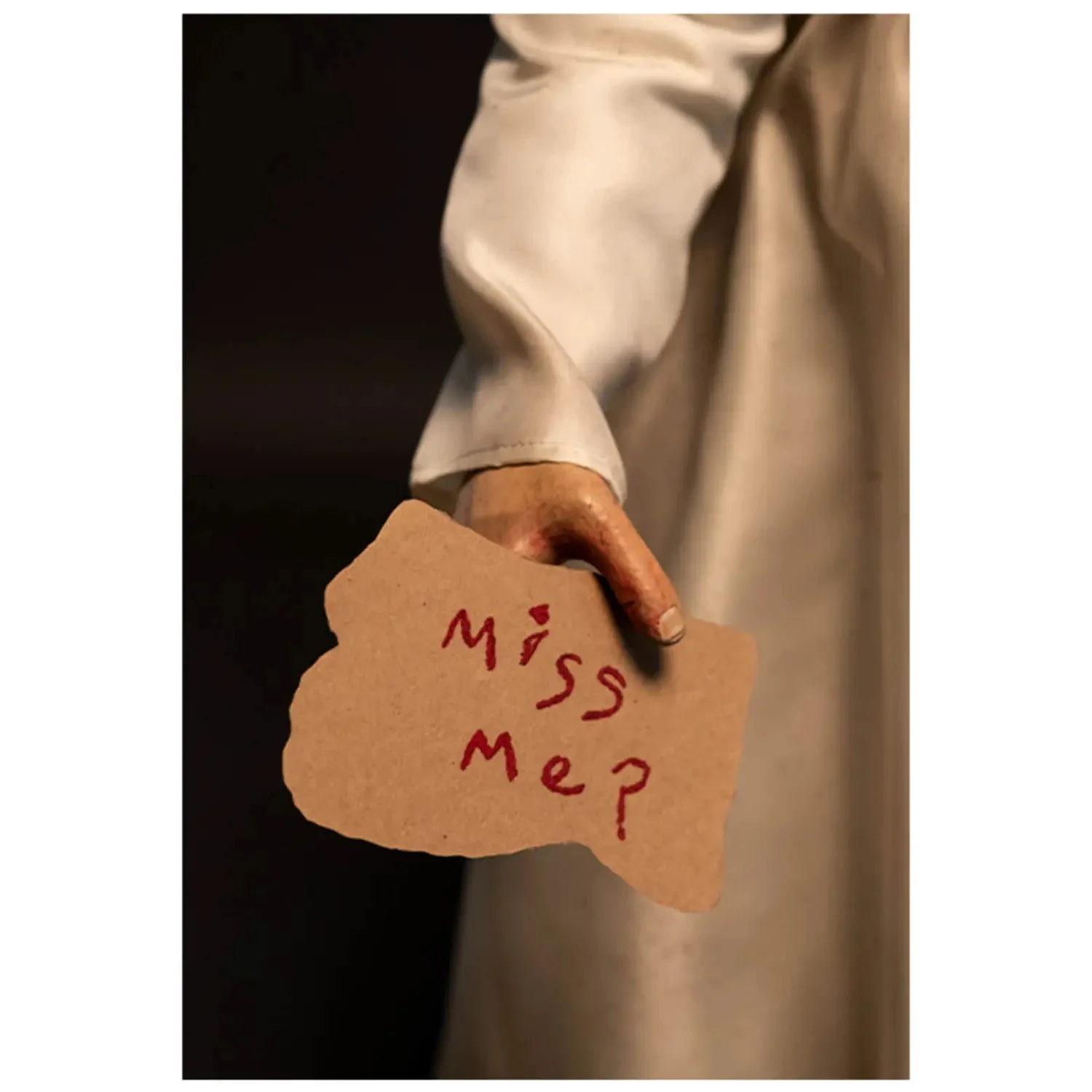 The Conjuring - Annabelle Doll 1:1 Scale Replica 2 The Conjuring - Annabelle Doll 1:1 Scale Replica - Image 2