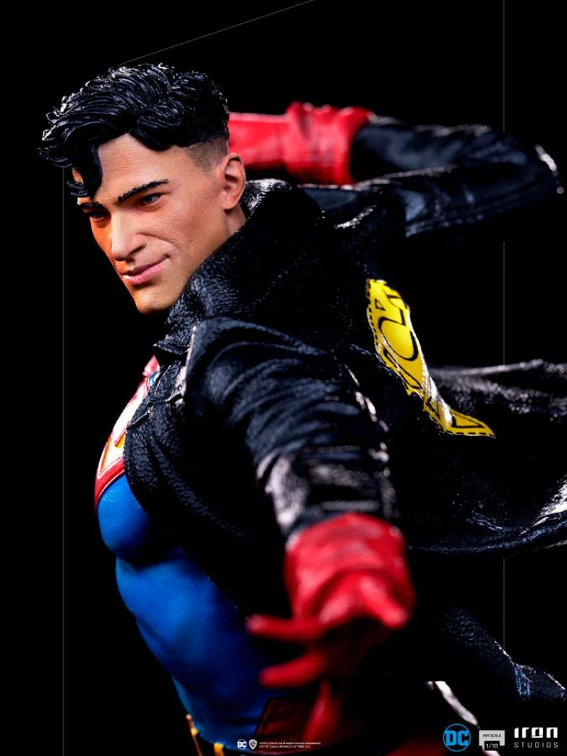 SUPERBOY 1:10 Scale Statue By Iron Studios 3 SUPERBOY 1:10 Scale Statue By Iron Studios - Image 3