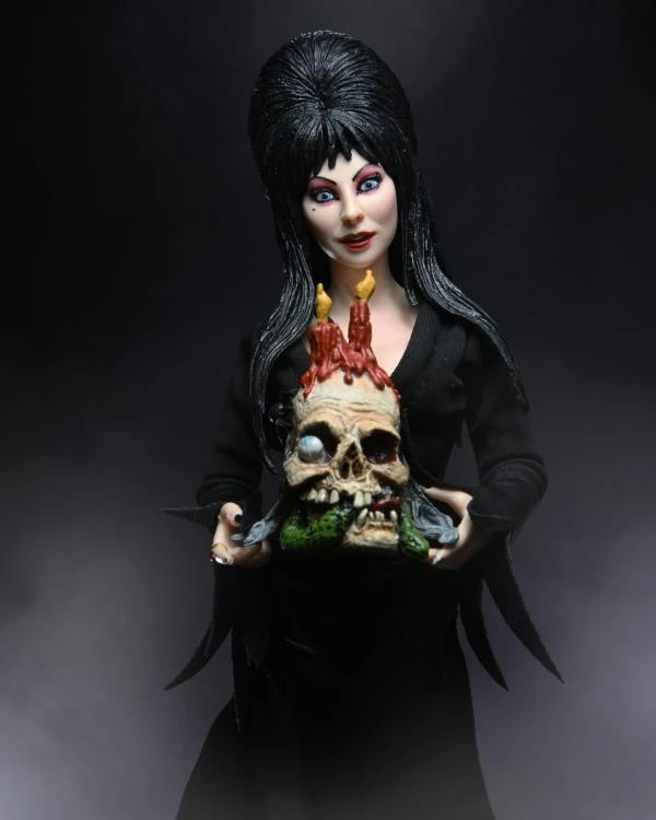 NECA Elvira, Mistress Of The Dark Clothed Figure 3 NECA Elvira, Mistress Of The Dark Clothed Figure - Image 3