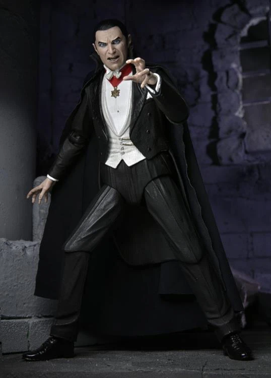 NECA Universal Monsters Ultimate Dracula (Transylvania) Figure 7 NECA Universal Monsters Ultimate Dracula (Transylvania) Figure - Image 7