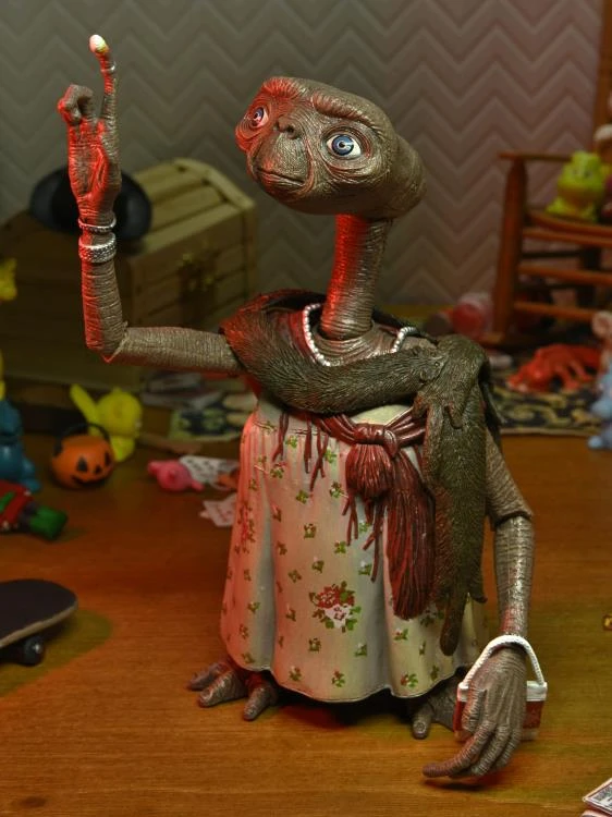NECA E.T. 40th Anniversary Ultimate Dress Up E.T. 11 NECA E.T. 40th Anniversary Ultimate Dress Up E.T. - Image 11