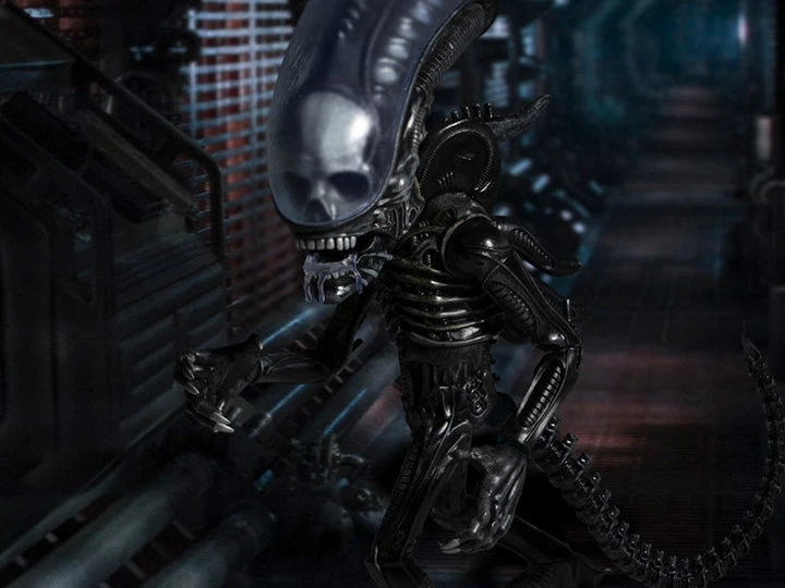 Alien Mezco Designer Series Deluxe Alien Set 2 Alien Mezco Designer Series Deluxe Alien Set - Image 2