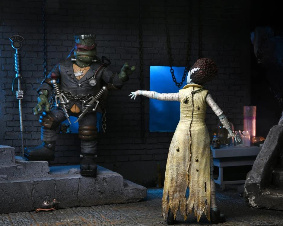 NECA Universal Monsters X Teenage Mutant Ninja Turtles Ultimate April O'Neil As The Bride Of Frankenstein 19 NECA Universal Monsters X Teenage Mutant Ninja Turtles Ultimate April O'Neil As The Bride Of Frankenstein - Image 19