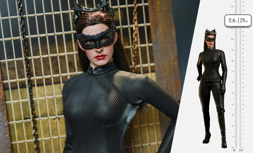 Pre-Order Catwoman Sixth Scale Figure 2 Pre-Order Catwoman Sixth Scale Figure - Image 2