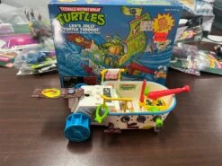 TMNT Leo's Jolly Turtle Tubboat 5 TMNT Leo's Jolly Turtle Tubboat -Model Figurine Toy Store IMG 7420