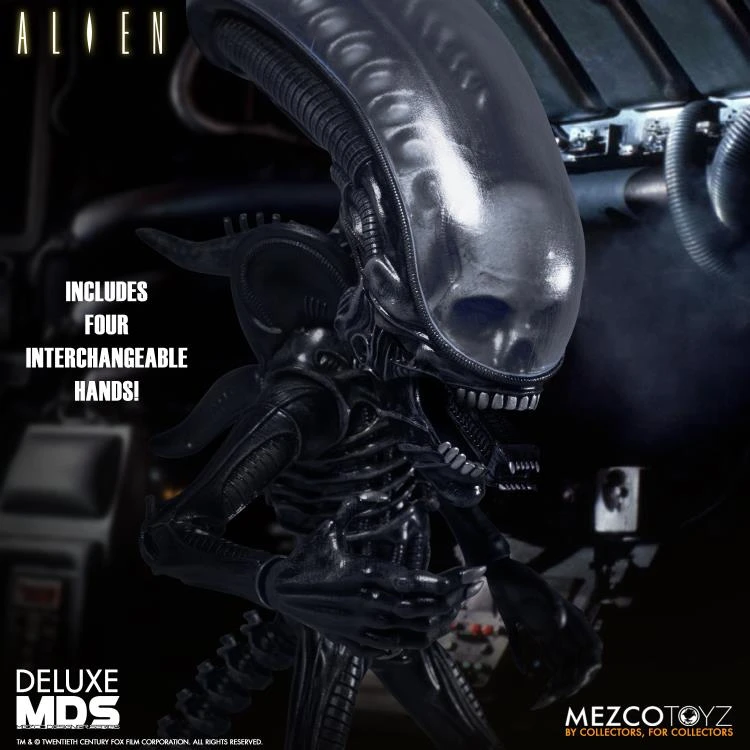 Alien Mezco Designer Series Deluxe Alien Set 3 Alien Mezco Designer Series Deluxe Alien Set - Image 3