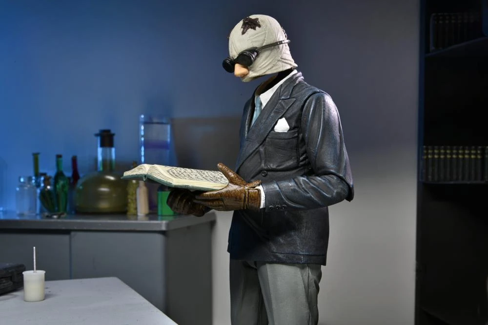 NECA Universal Monsters Ultimate Invisible Man Figure 13 NECA Universal Monsters Ultimate Invisible Man Figure - Image 13