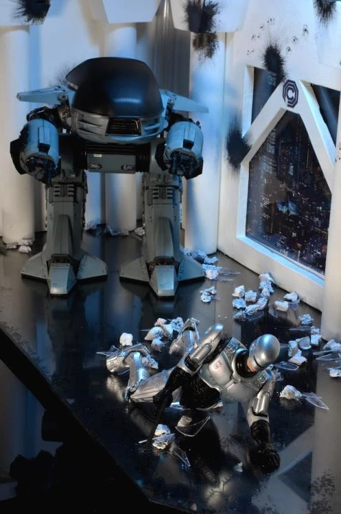 NECA RoboCop ED-209 10" Figure With Sound 3 NECA RoboCop ED-209 10" Figure With Sound - Image 3
