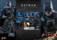 PRE-ORDER Batman Sixth Scale Figure 7 PRE-ORDER Batman Sixth Scale Figure - Image 7