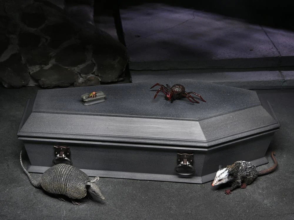NECA Universal Monsters Dracula Accessory Set 2 NECA Universal Monsters Dracula Accessory Set - Image 2